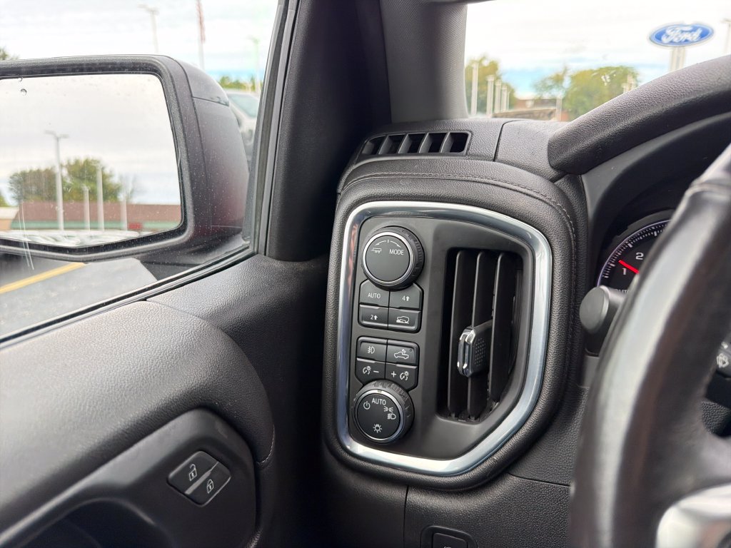 Used 2022 Chevrolet Silverado 1500 RST AWD/4WD image 40