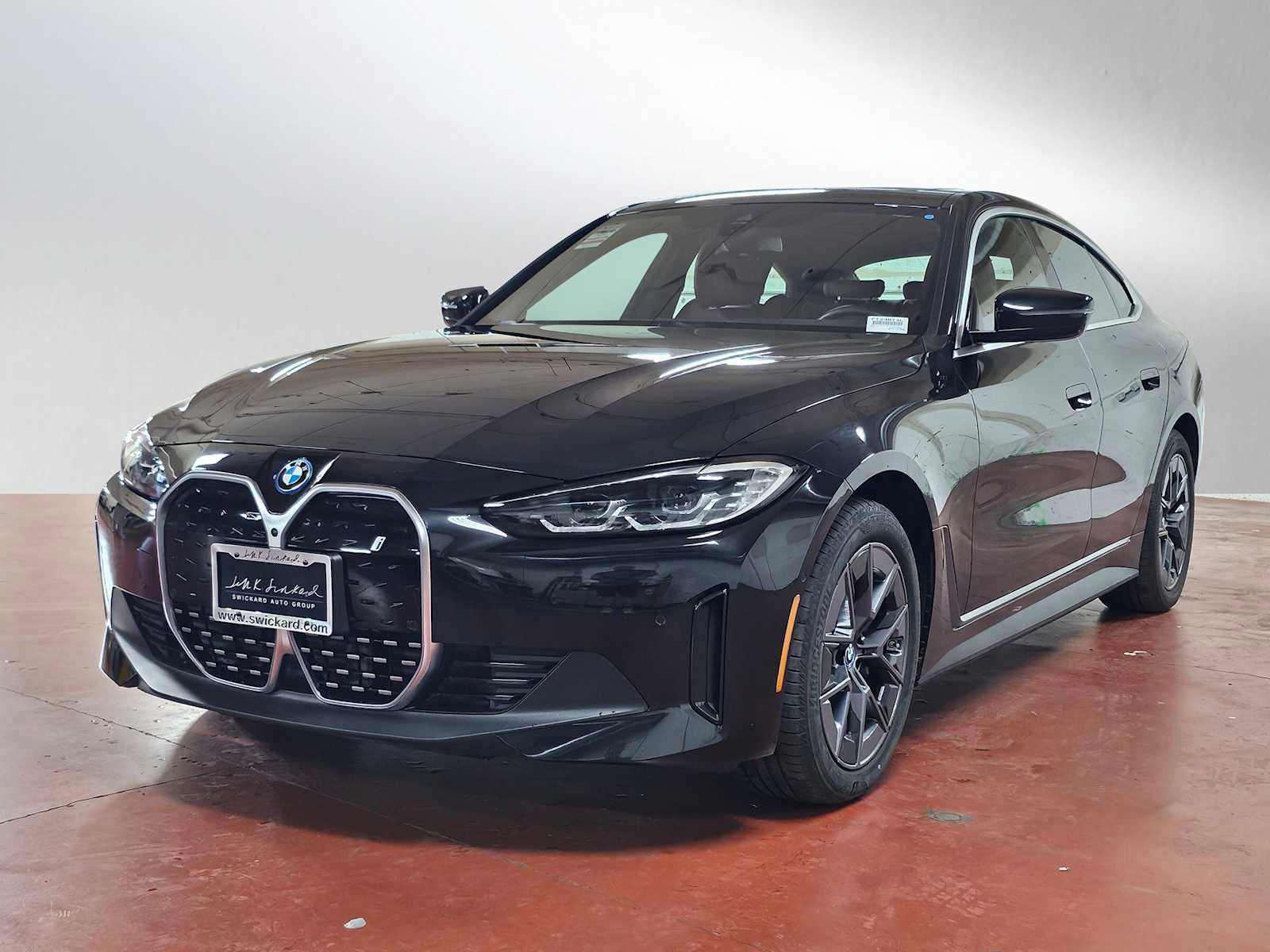 Used 2024 BMW i4 eDrive35 w/ Premium Package image 7