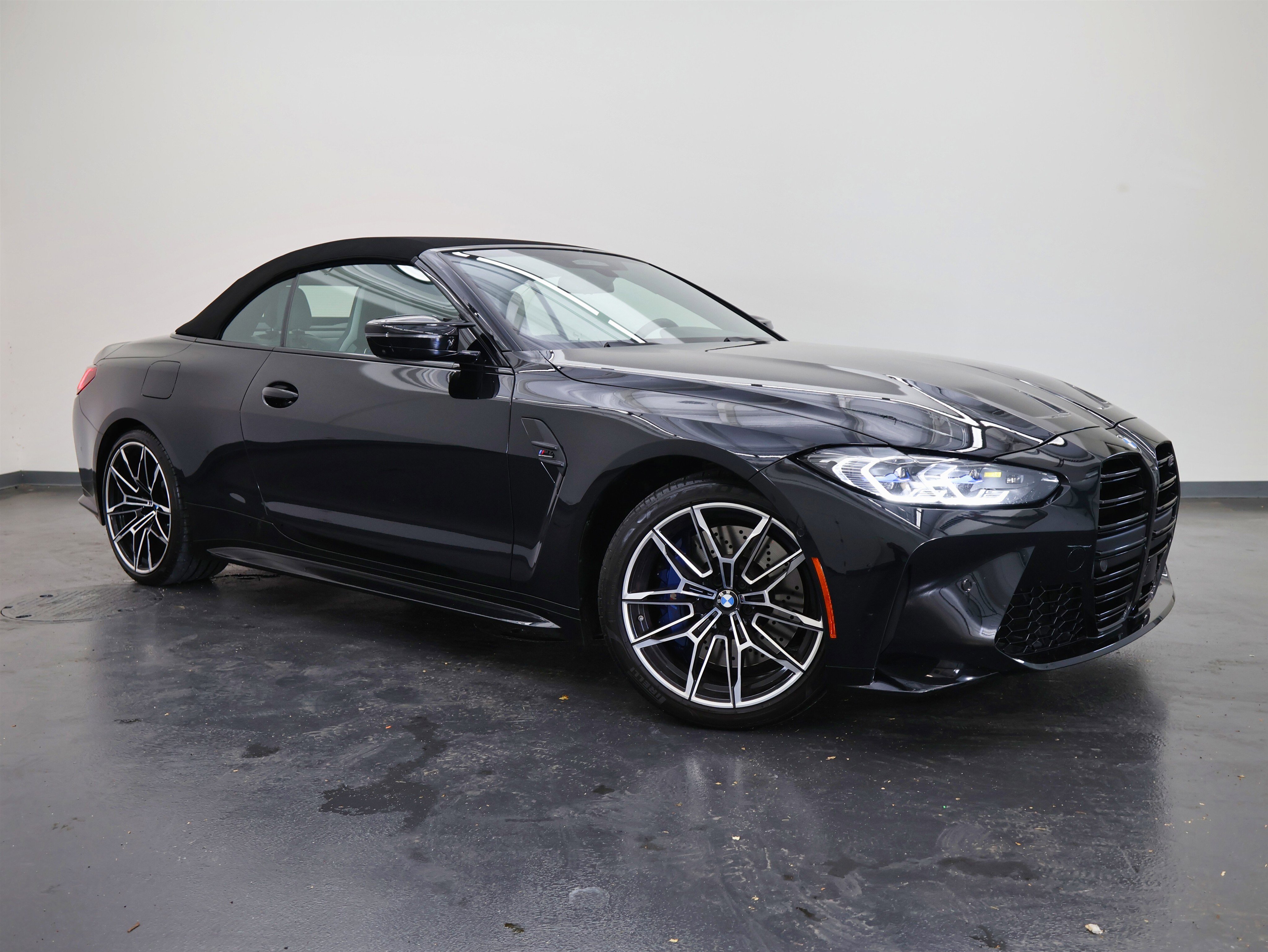 Used 2022 BMW M4 xDrive Competition image 2