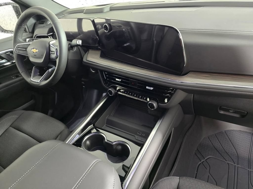 Used 2026 Chevrolet Tahoe LS w/ LPO, Dark Essentials Package AWD/4WD image 10