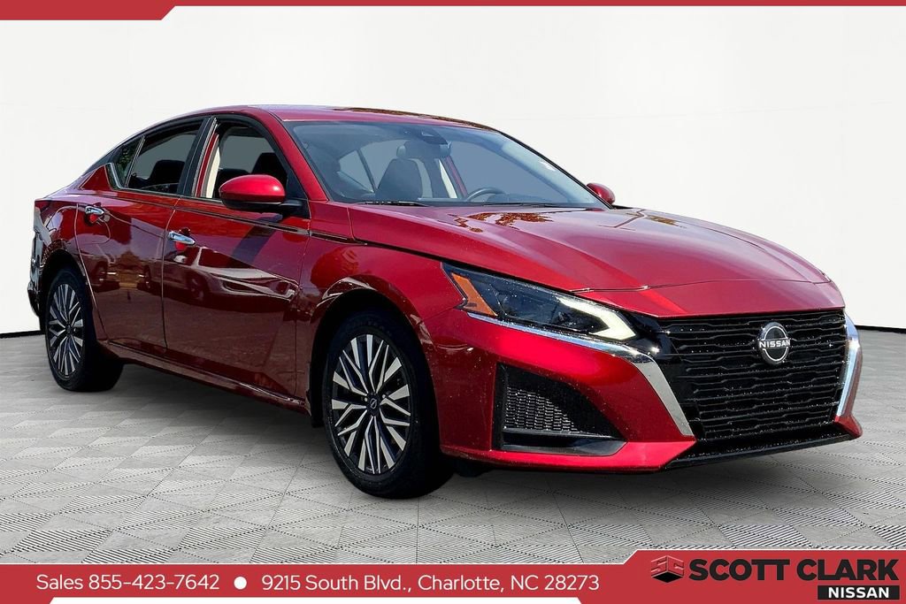 Used 2023 Nissan Altima 2.5 SV