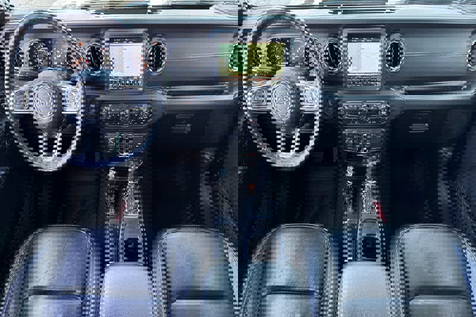 Used 2020 Jeep Gladiator Overland image 3