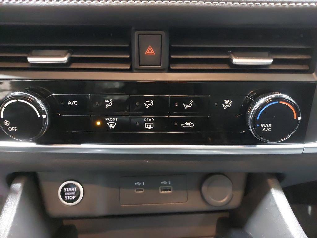 Used 2023 Nissan Rogue S image 20