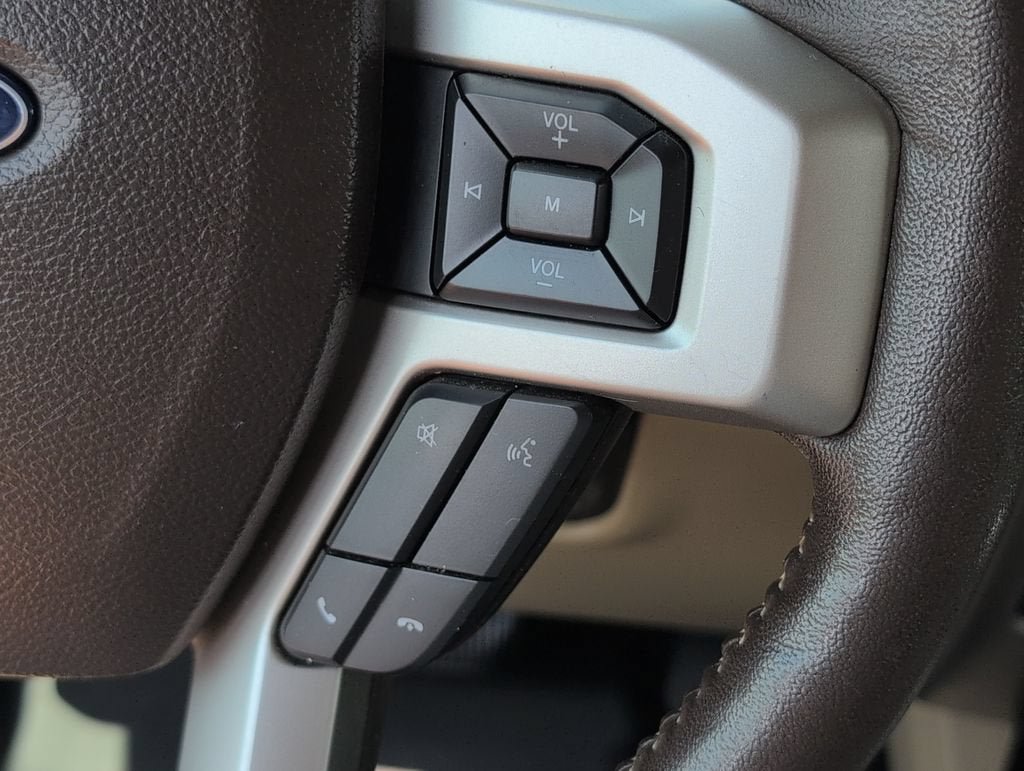 Used 2018 Ford F150 Lariat w/ Equipment Group 502A Luxury AWD/4WD image 29