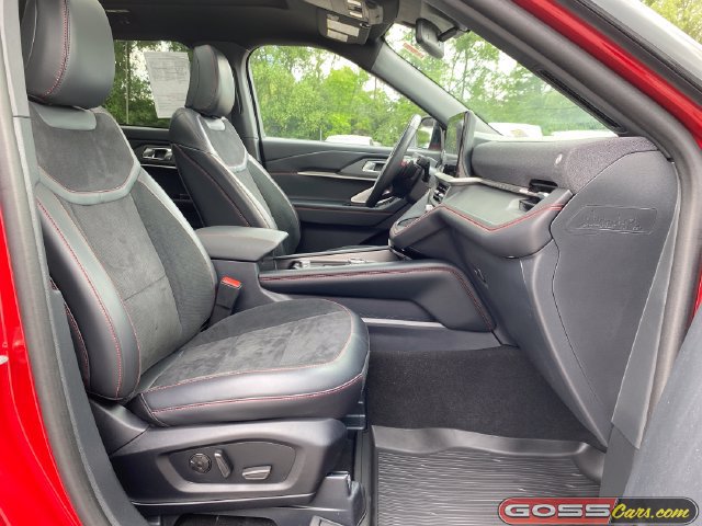 Used 2025 Ford Explorer ST w/ Sun And Sound Package AWD/4WD image 5