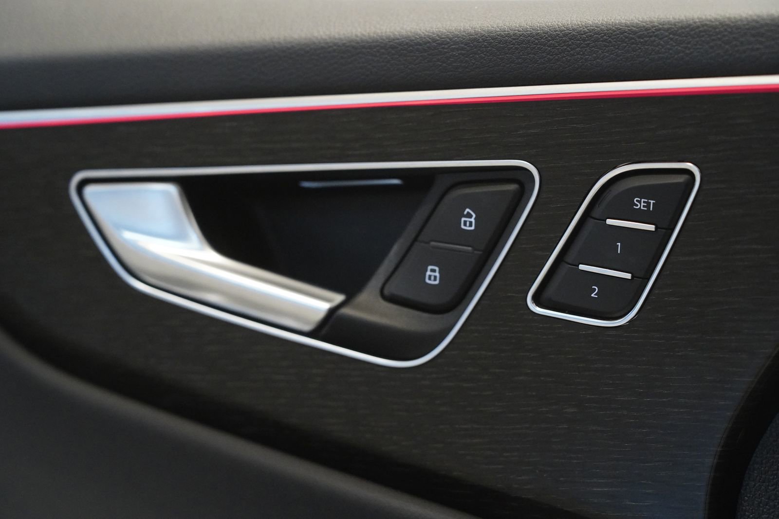 Used 2021 Audi Q8 Premium Plus image 29