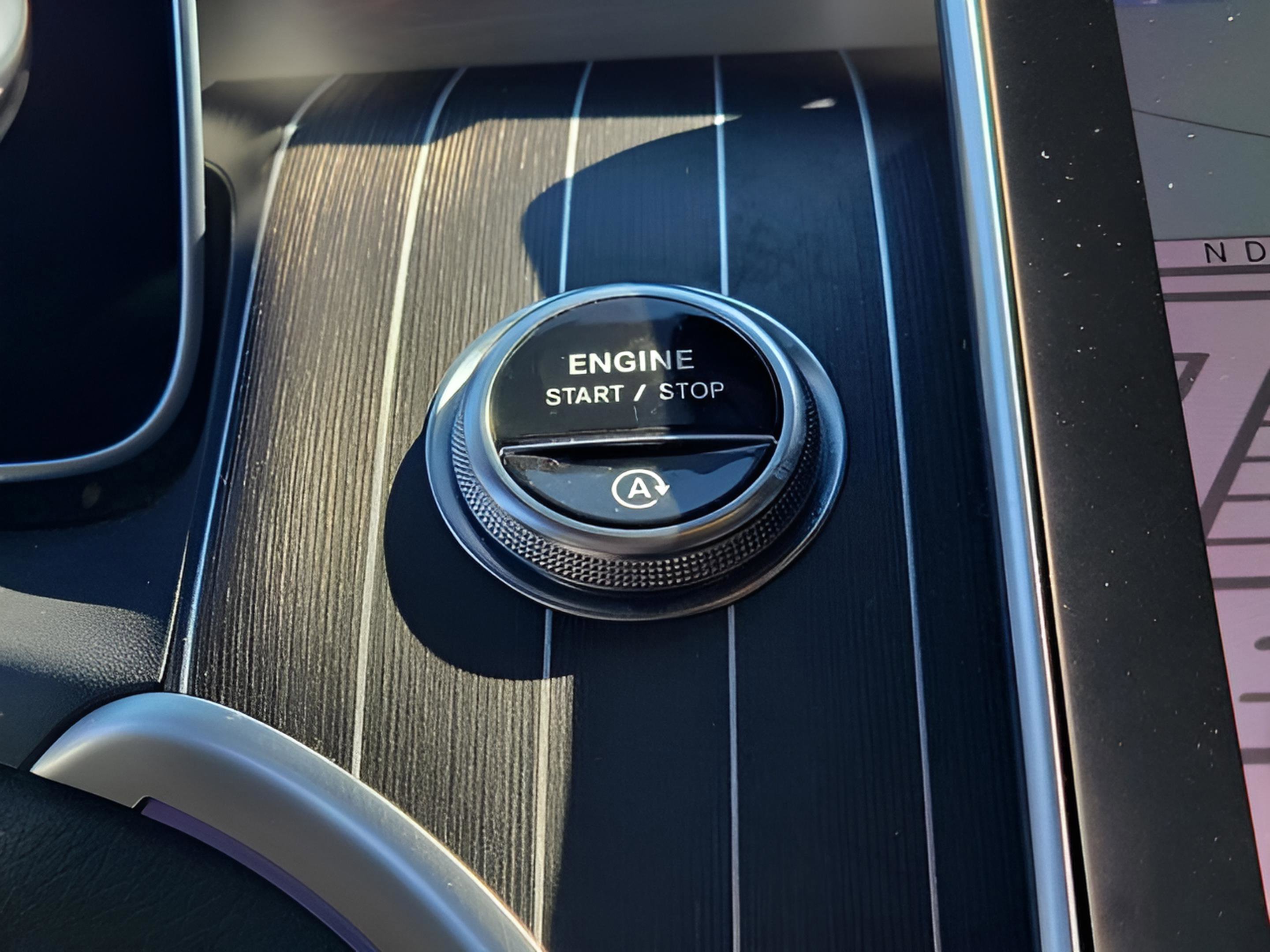 Used 2023 Mercedes-Benz GLC 300 image 21