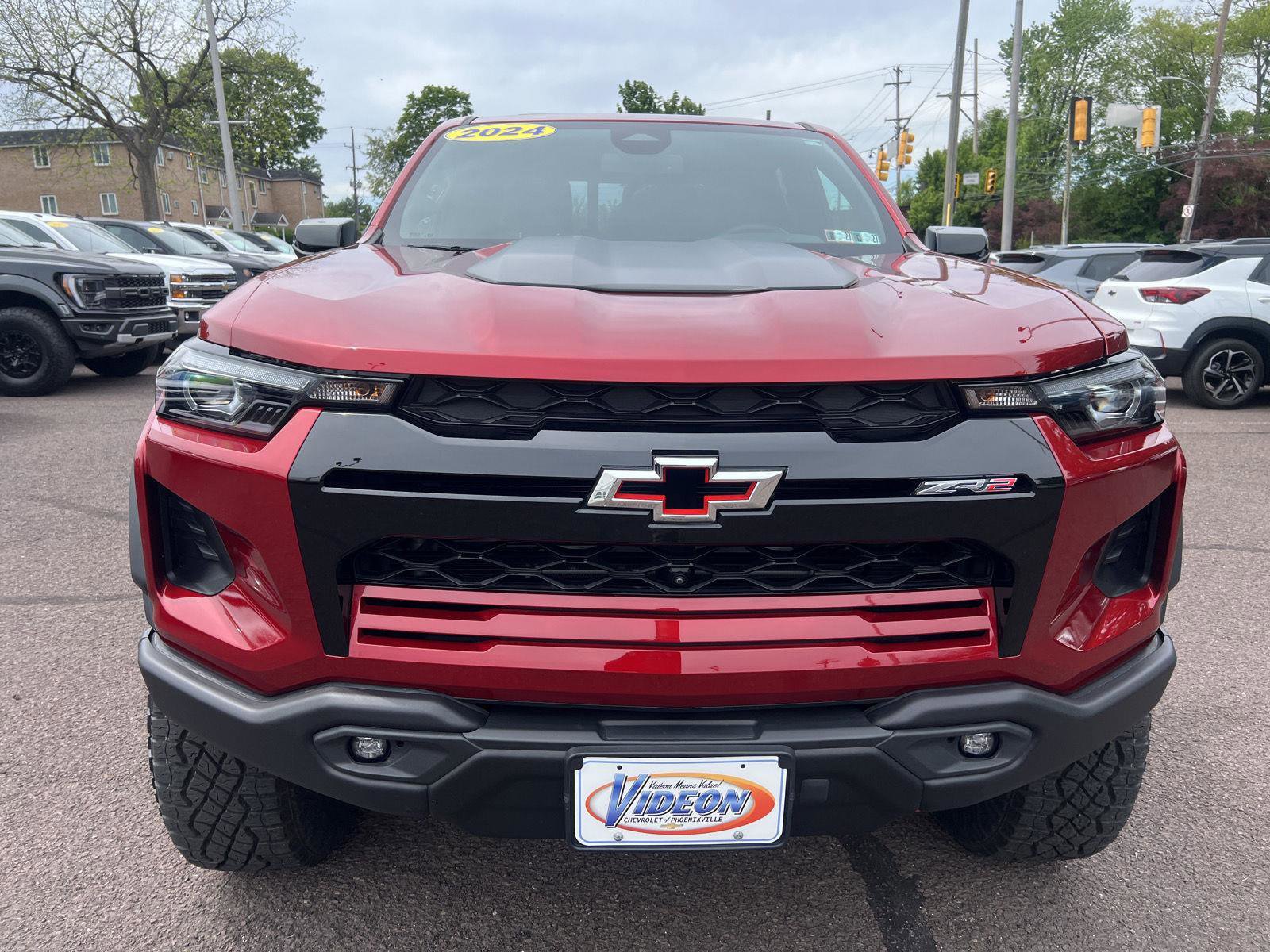 Used 2024 Chevrolet Colorado ZR2 w/ ZR2 Bison Edition AWD/4WD image 2