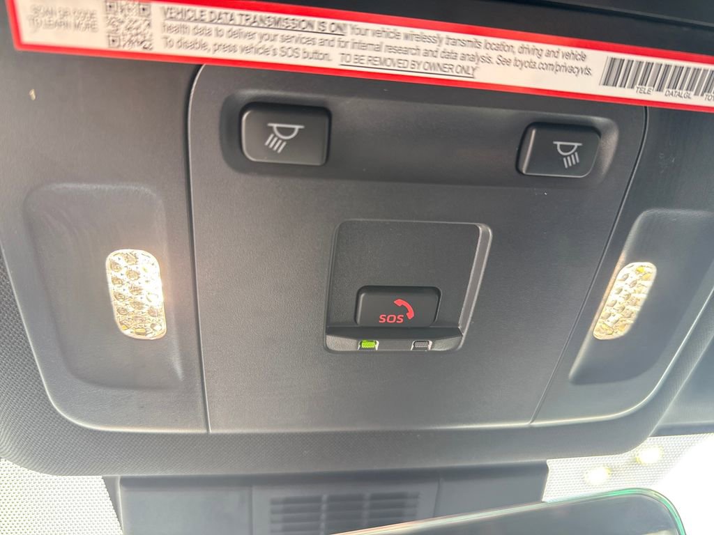 Used 2025 Toyota Camry SE image 23