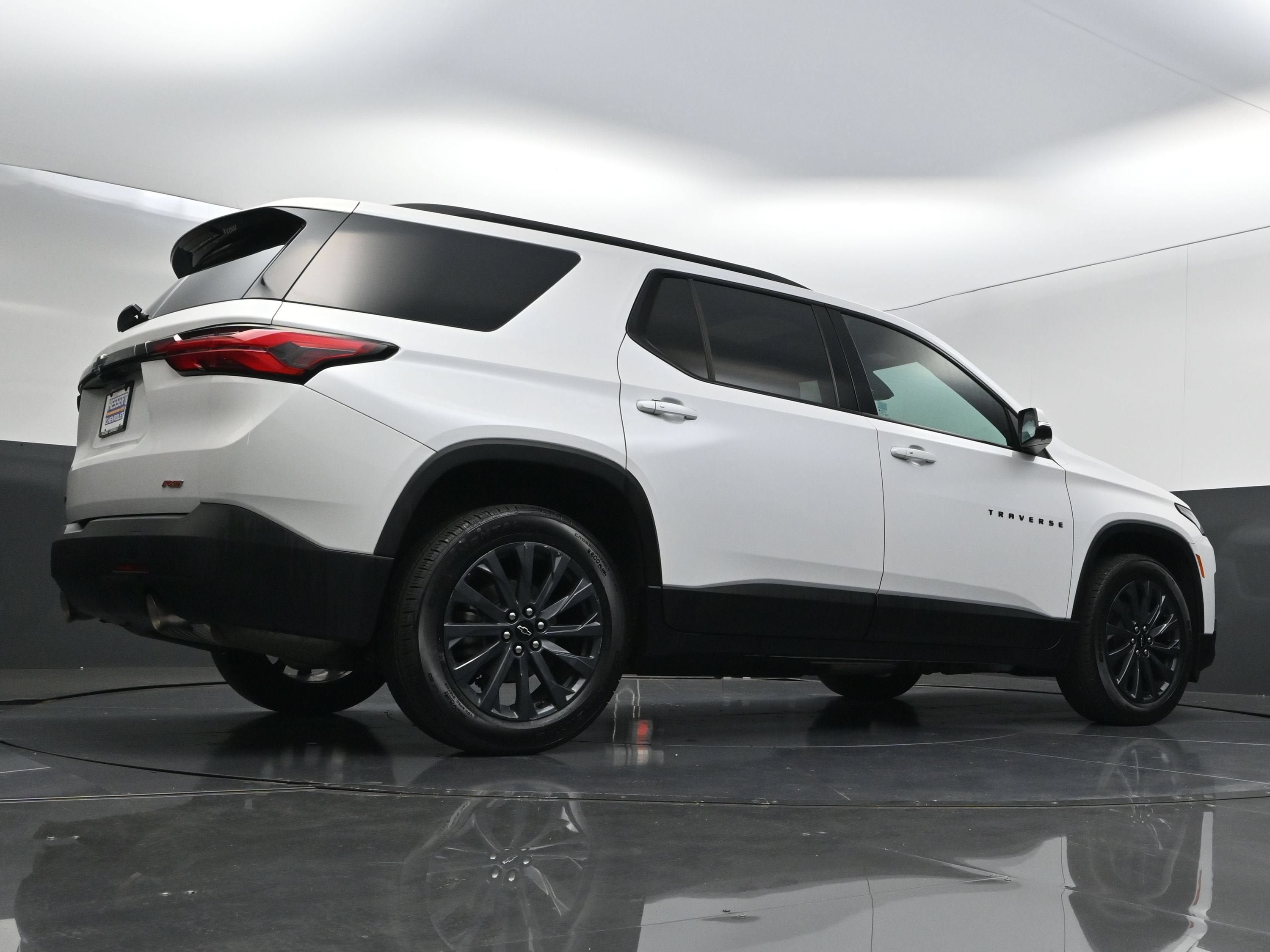 Certified 2023 Chevrolet Traverse RS AWD/4WD image 52
