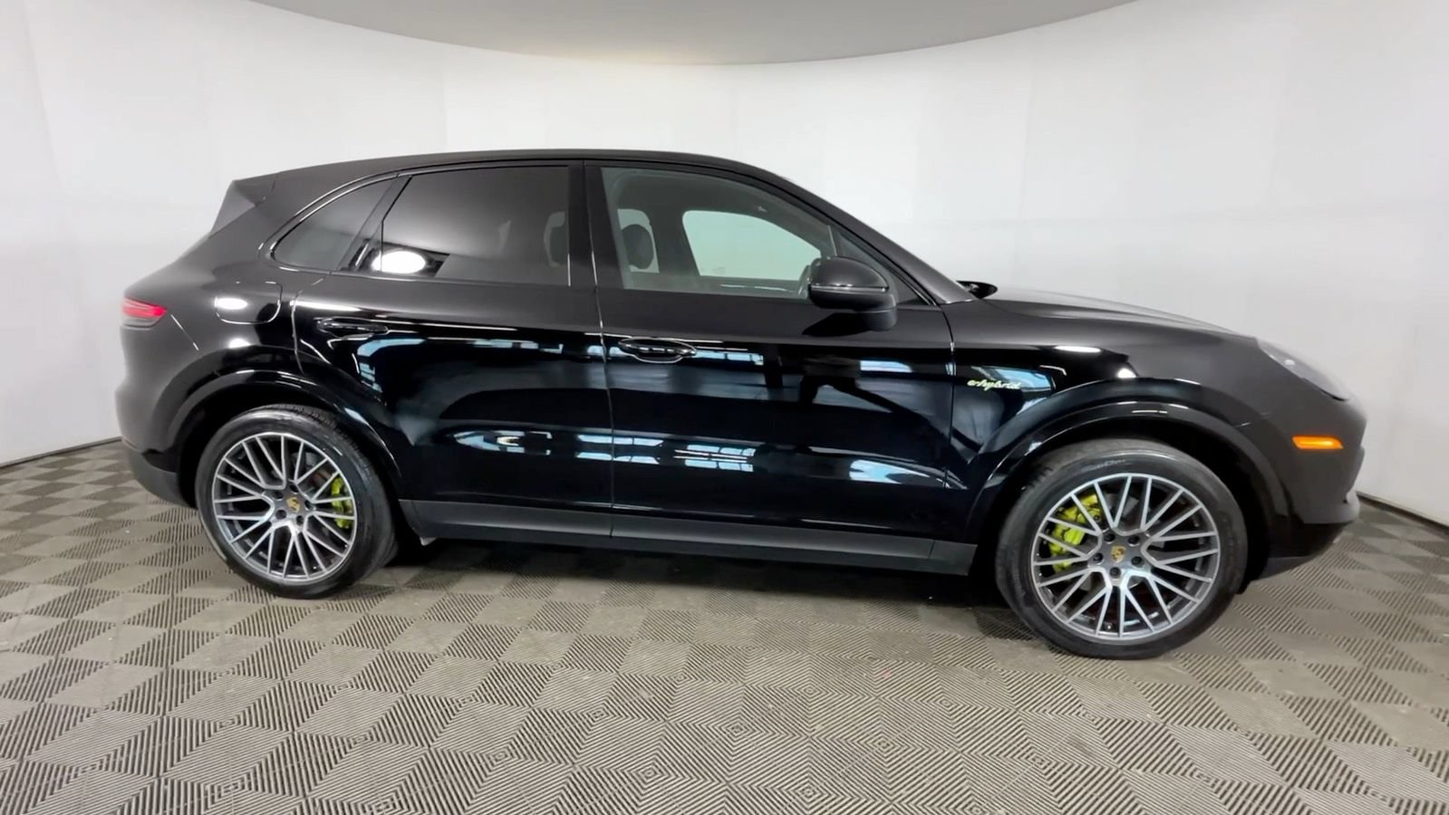Used 2021 Porsche Cayenne E-Hybrid AWD/4WD image 3