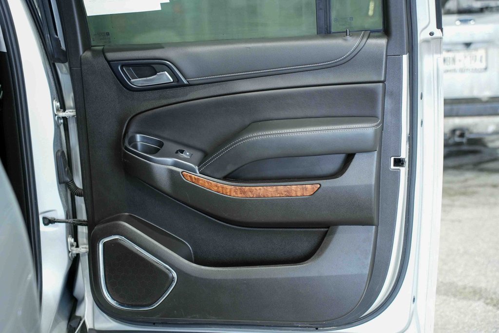 Used 2019 Chevrolet Suburban Premier image 20