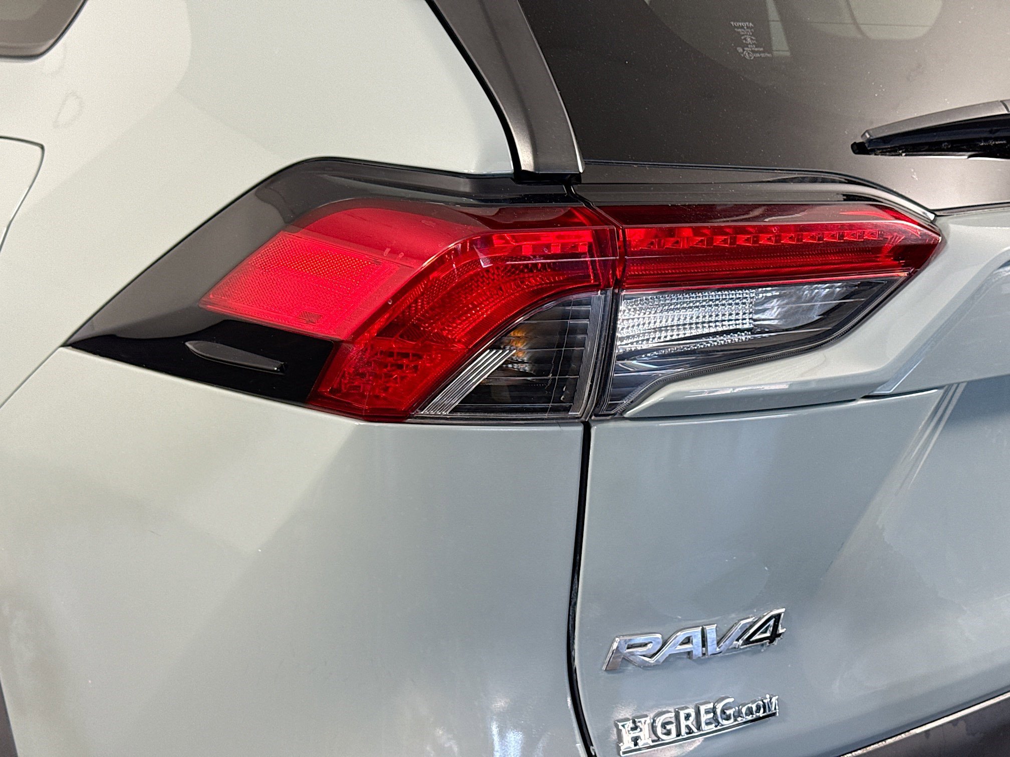 Used 2019 Toyota RAV4 XLE Premium image 36