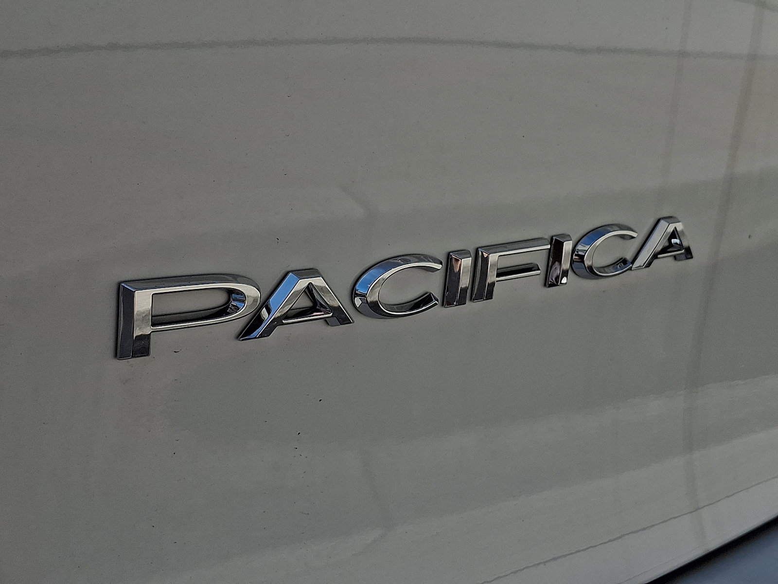 New 2026 Chrysler Pacifica Select FWD image 17
