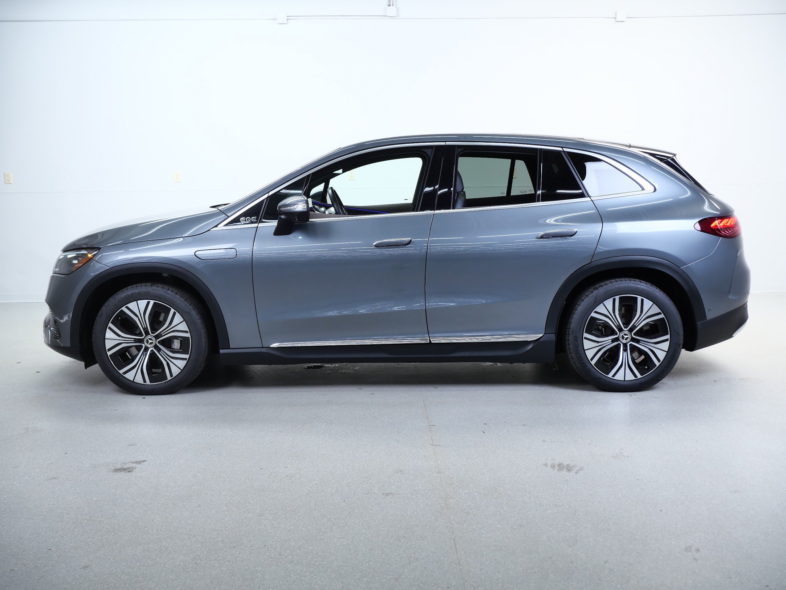 Certified 2023 Mercedes-Benz EQE 350+ 4MATIC SUV image 10