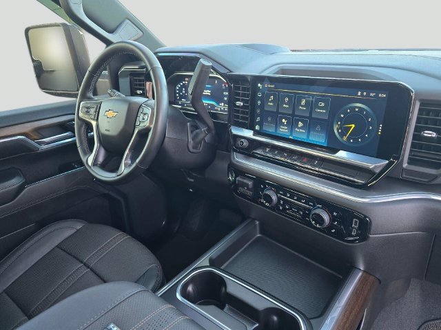 Used 2024 Chevrolet Silverado 3500 High Country w/ High Country Premium Package AWD/4WD image 11