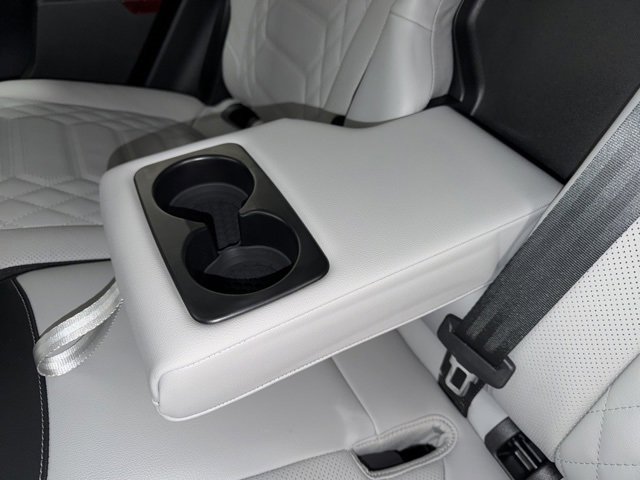 Used 2024 Ford Escape Platinum w/ Premium Technology Package image 34