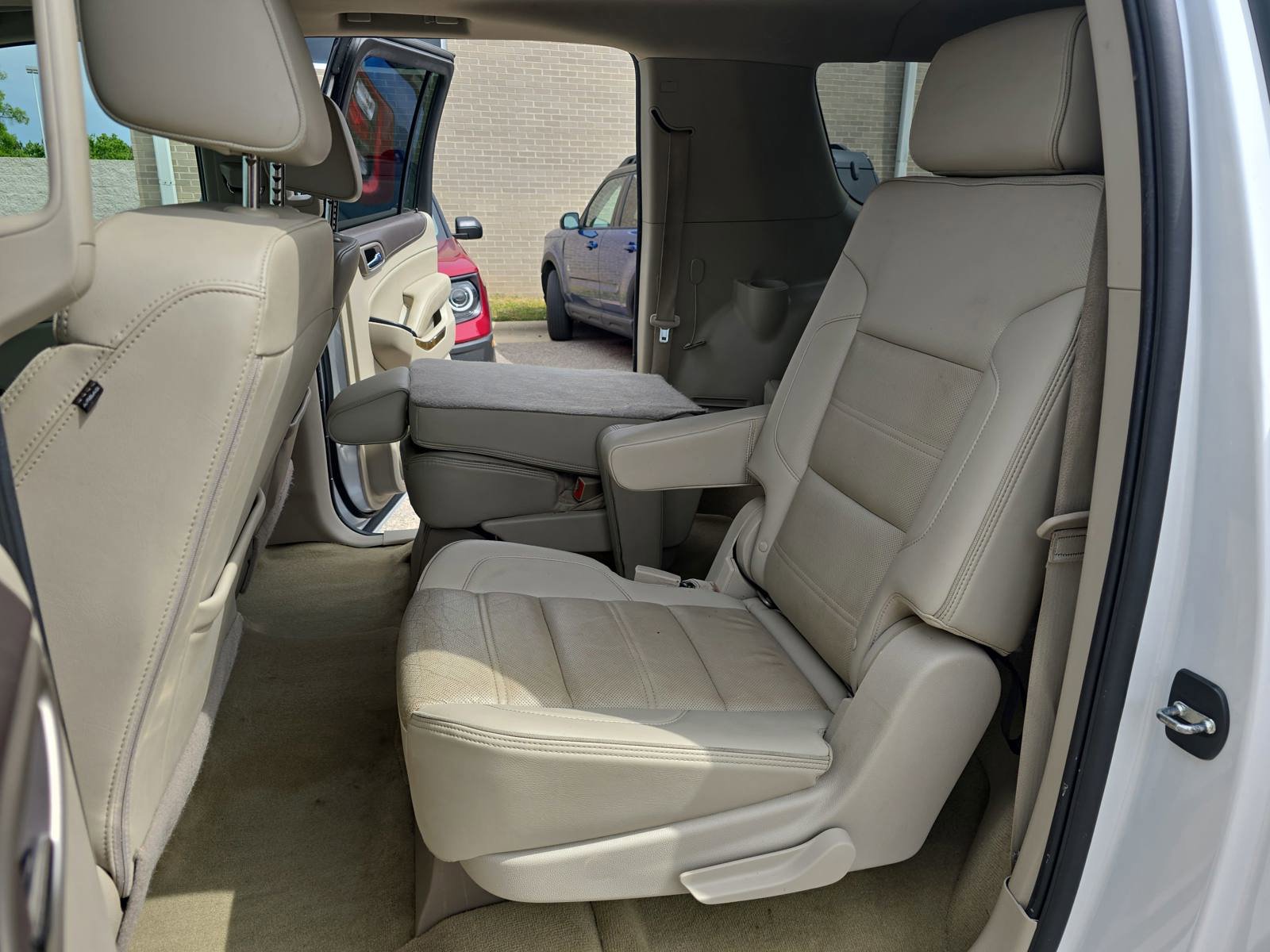 Used 2017 GMC Yukon XL Denali w/ Open Road Package AWD/4WD image 15
