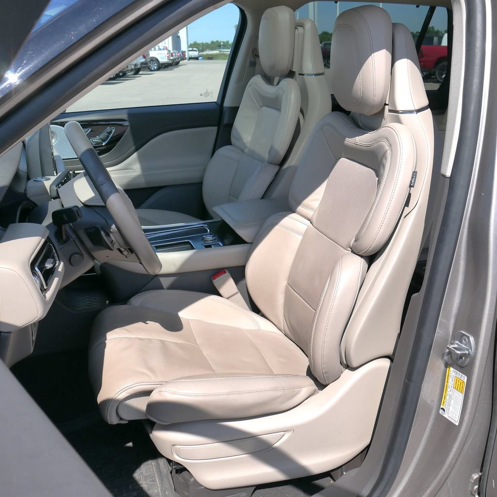 Used 2021 Lincoln Aviator Reserve w/ Equipment Group 202A AWD/4WD image 32