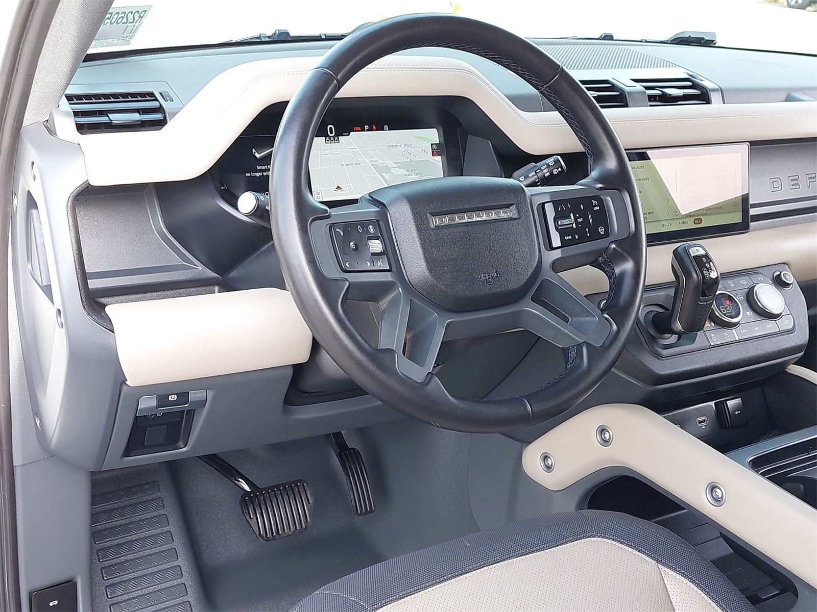 Used 2024 Land Rover Defender 90 X-Dynamic SE image 15