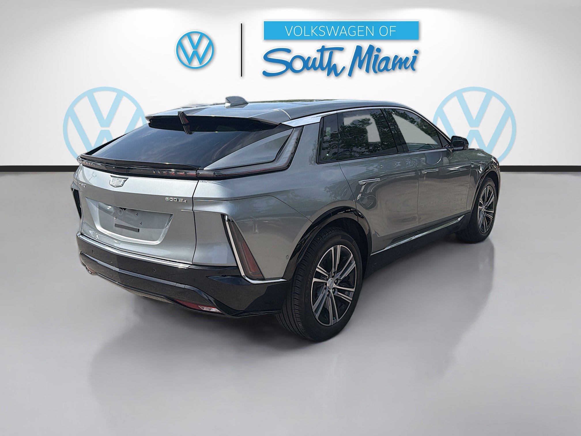 Used 2024 Cadillac Lyriq Luxury image 7