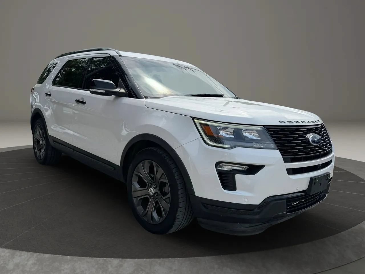 Used 2018 Ford Explorer Sport w/ Equipment Group 401A AWD/4WD image 3