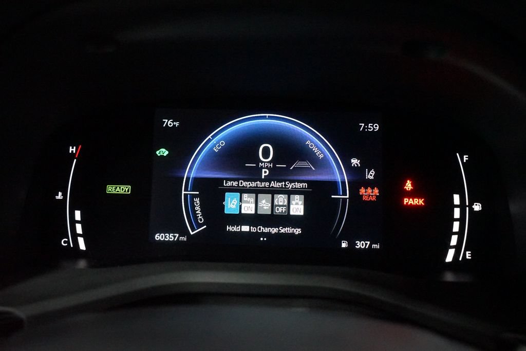 Used 2025 Toyota Camry SE FWD image 16