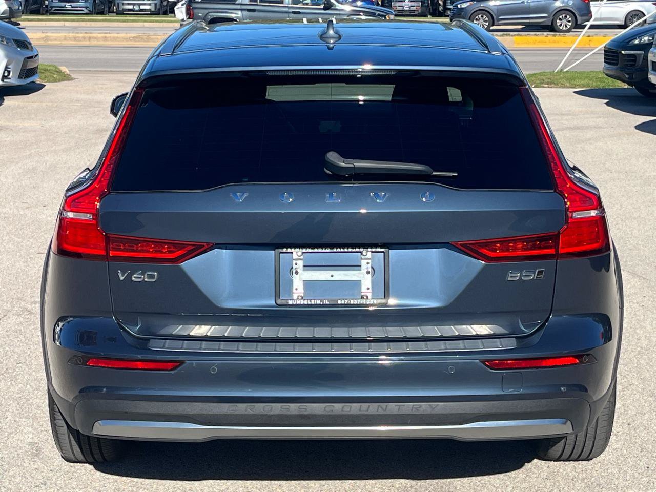 Used 2024 Volvo V60 B5 Cross Country Plus AWD/4WD image 5