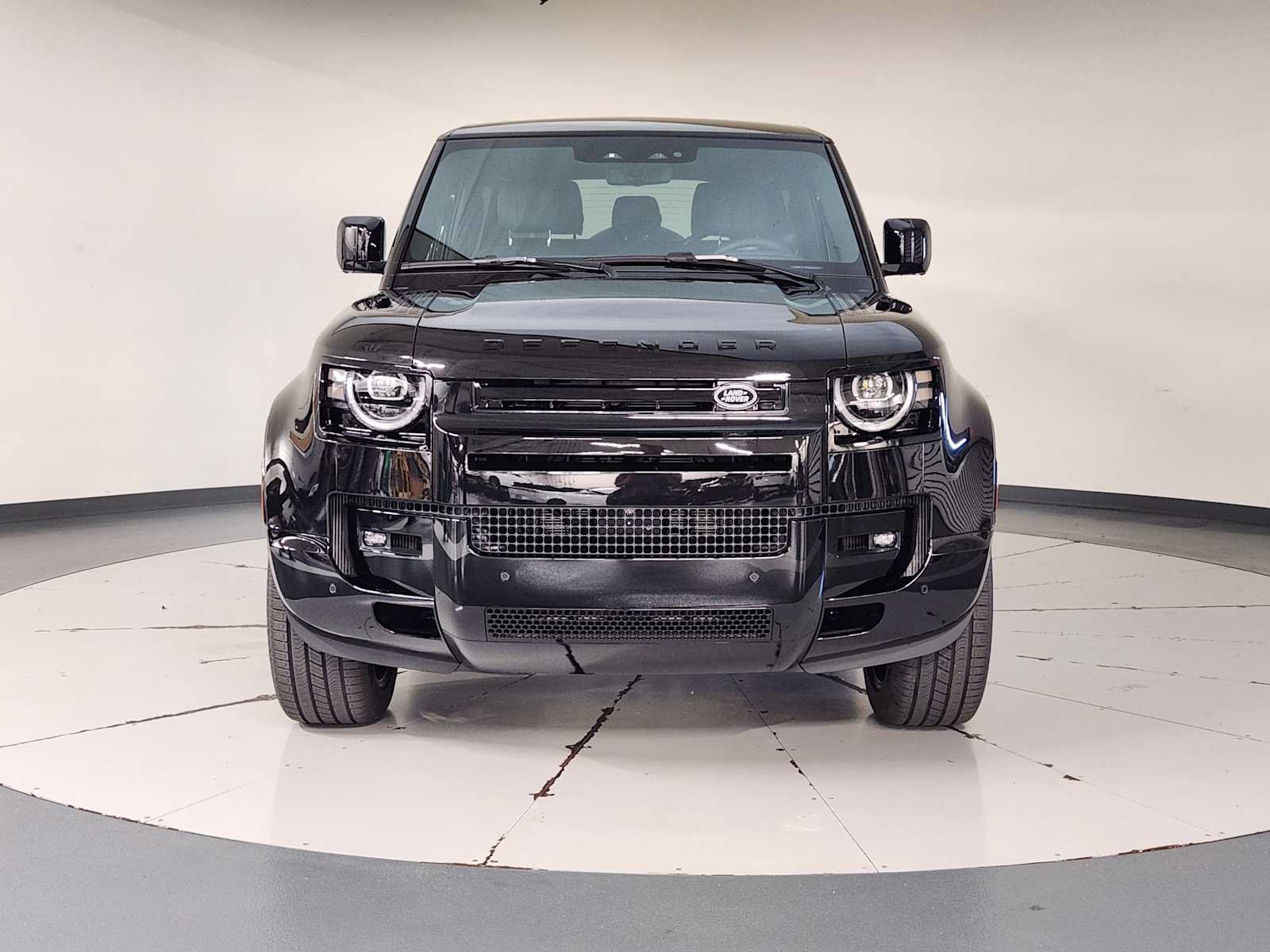 New 2026 Land Rover Defender 90 V8 AWD/4WD image 8
