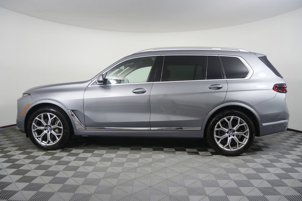 Used 2026 BMW X7 xDrive40i AWD/4WD image 6