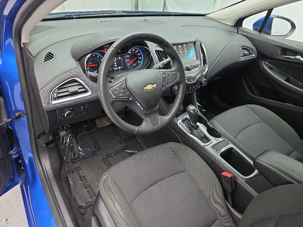 Used 2017 Chevrolet Cruze LT w/ Convenience Package FWD image 15