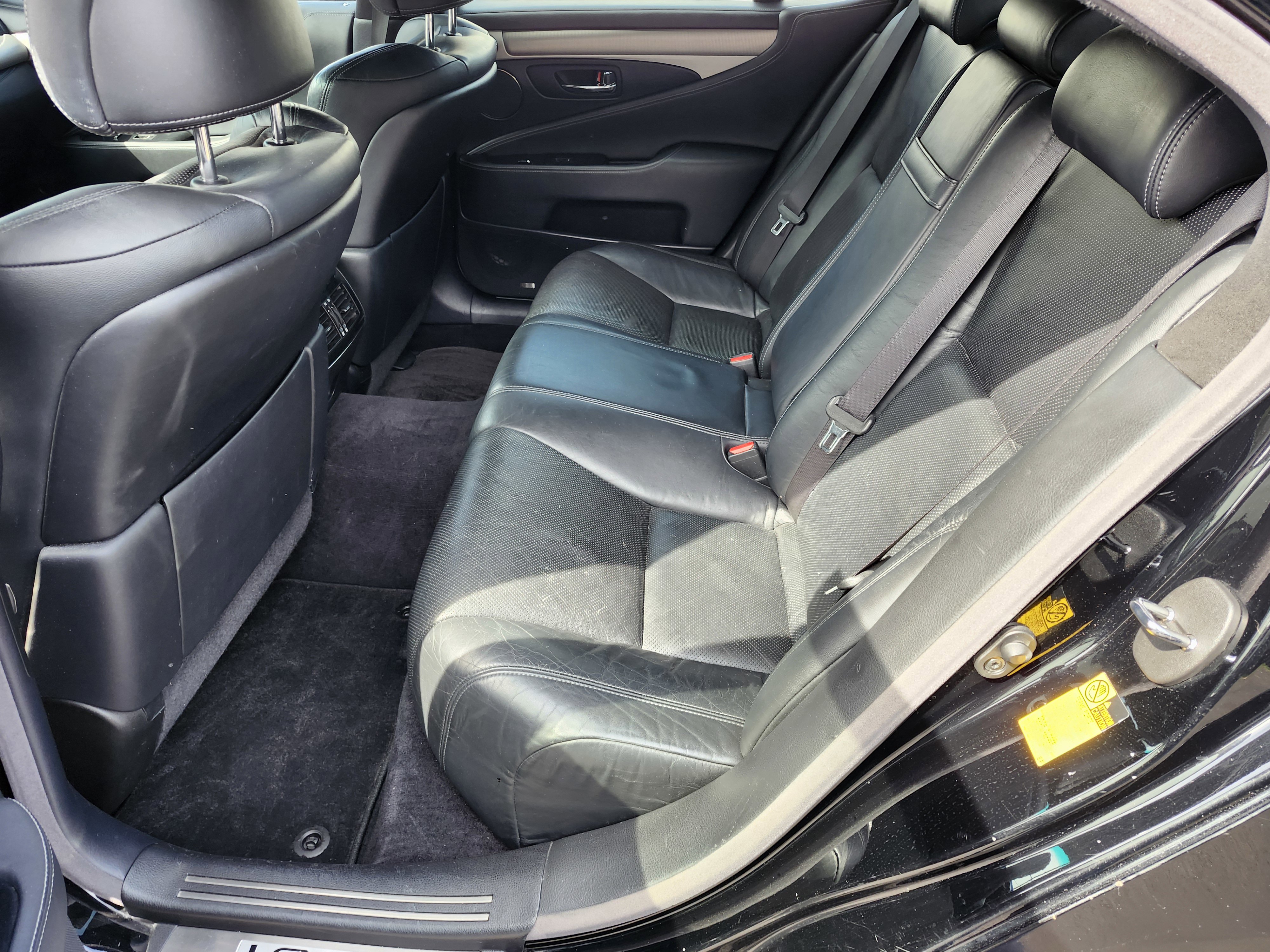 Used 2013 Lexus LS 460 AWD w/ F-Sport Pkg image 5