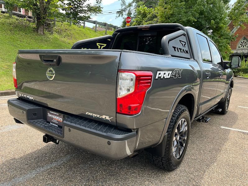 Used 2018 Nissan Titan PRO-4X w/ Pro-4x Convenience Package AWD/4WD image 34