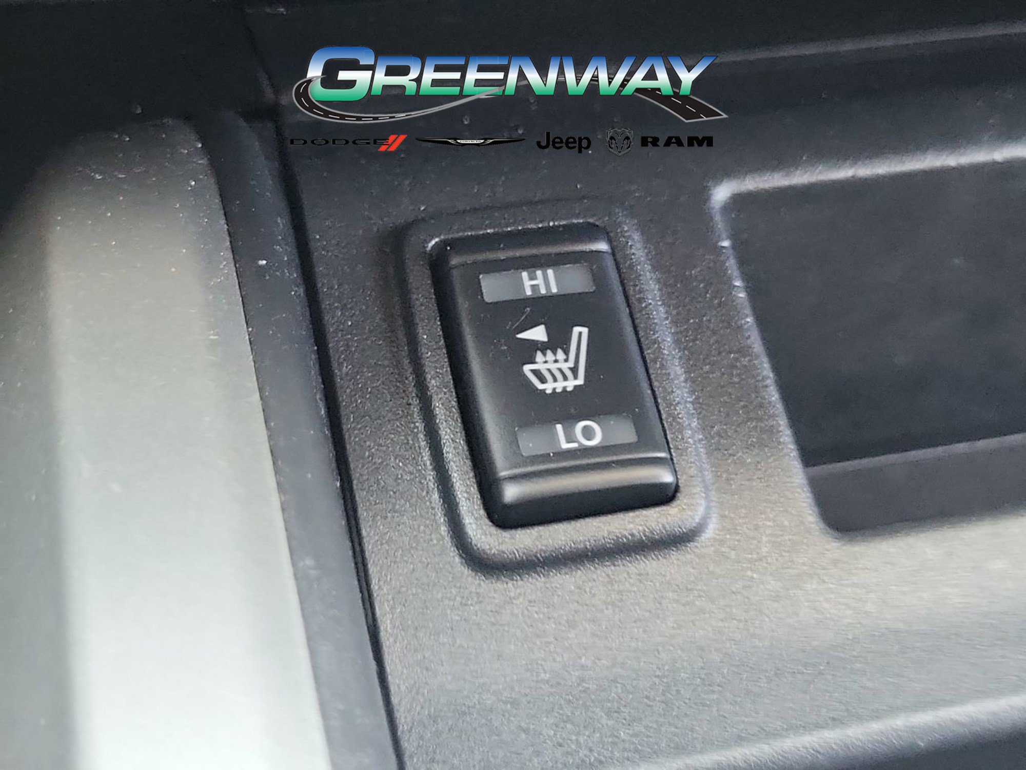 Used 2017 Nissan Titan SV RWD image 22