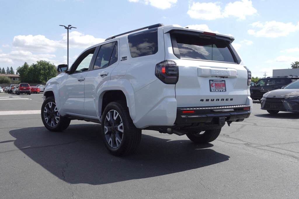 New 2026 Toyota 4Runner TRD Sport Premium AWD/4WD image 7