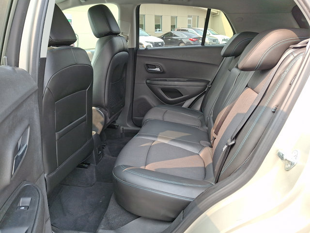 Used 2016 Chevrolet Trax LT w/ LT Convenience Package AWD/4WD image 10