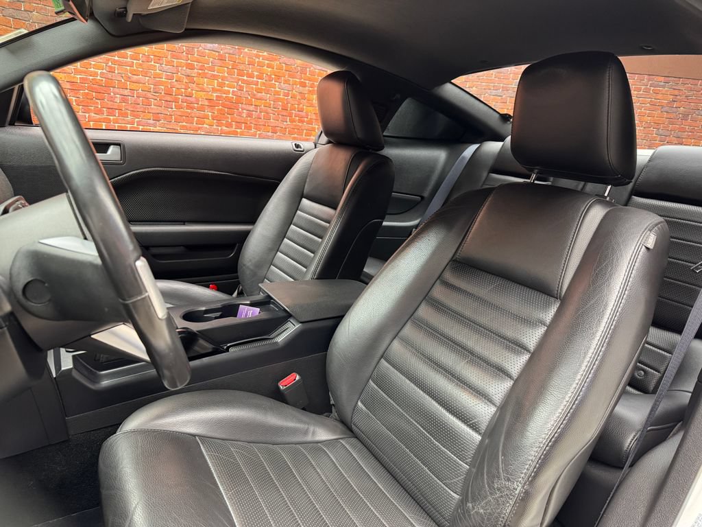 Used 2006 Ford Mustang GT Premium RWD image 22
