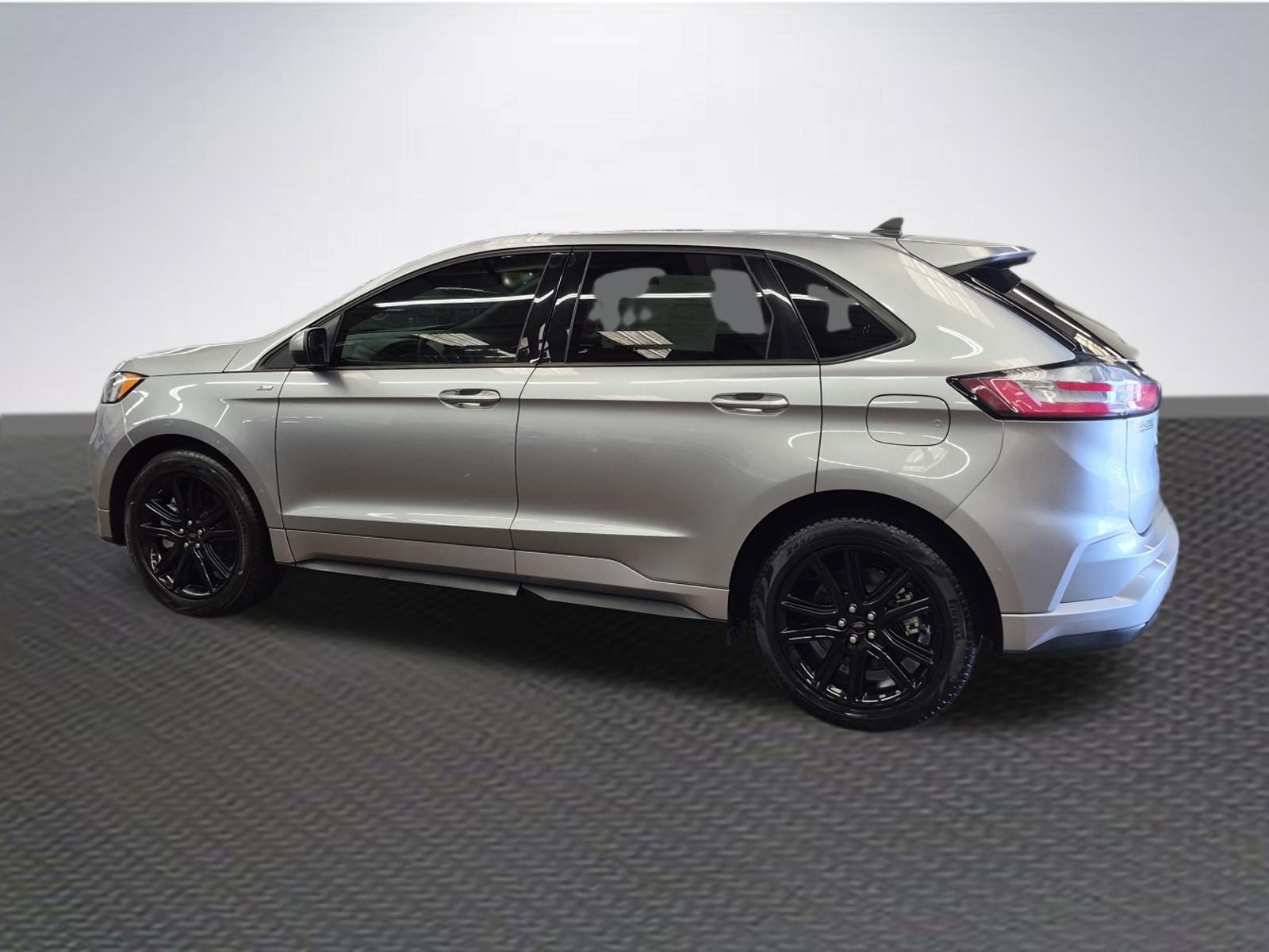 Certified 2024 Ford Edge ST-Line AWD/4WD image 5