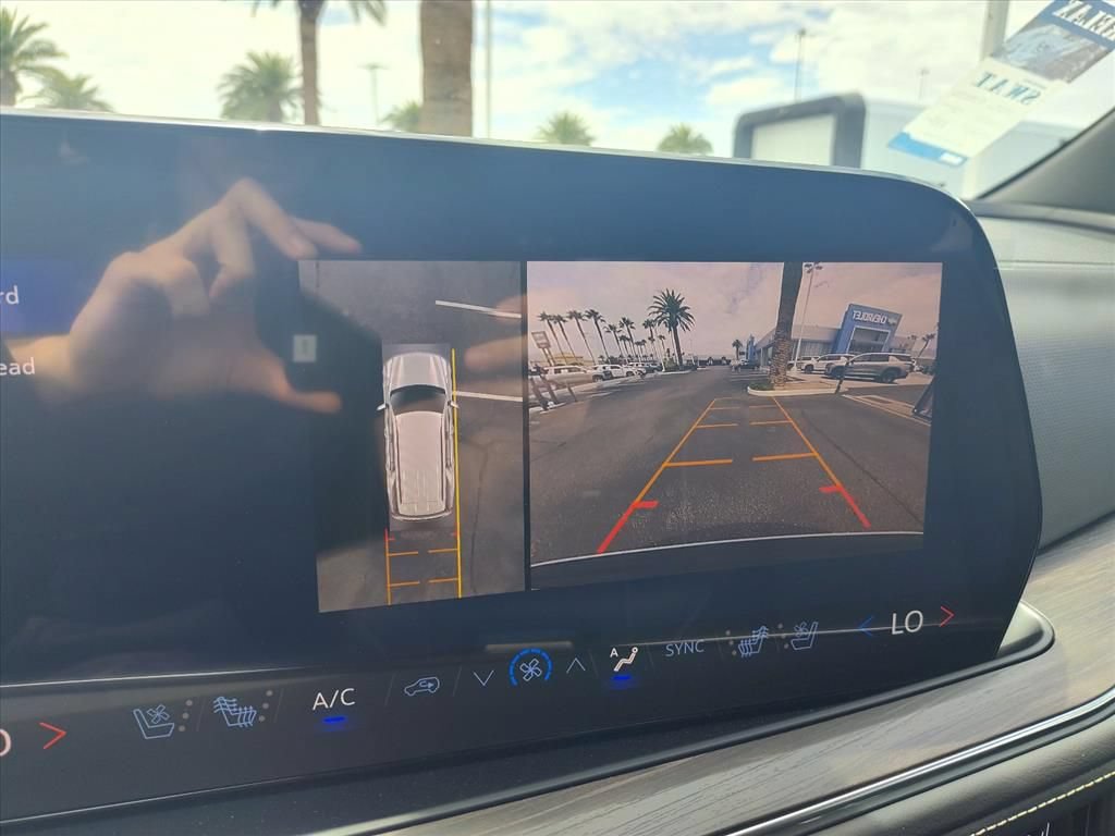 New 2026 Chevrolet Tahoe Premier w/ Sun And Tow Package AWD/4WD image 12