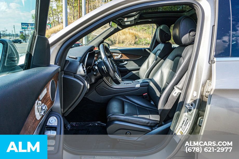 Used 2022 Mercedes-Benz GLC 300 4MATIC w/ Premium Package Lite image 19