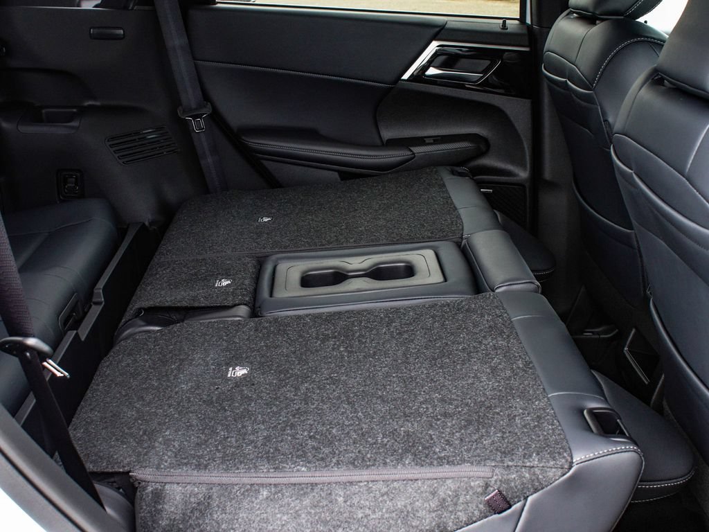 New 2026 Mitsubishi Outlander LE AWD/4WD image 38