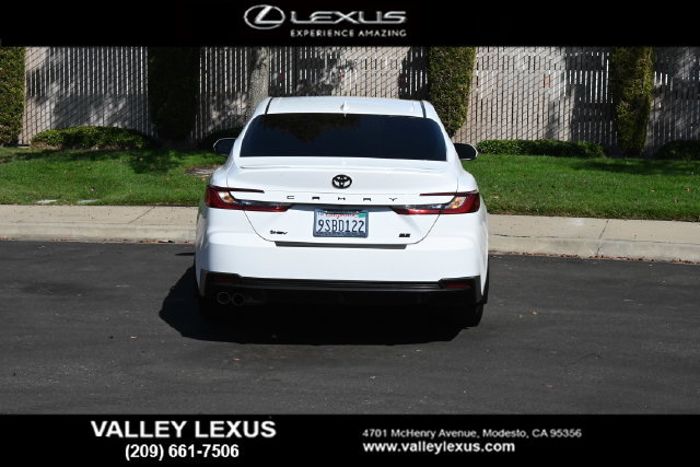 Used 2025 Toyota Camry SE FWD image 5