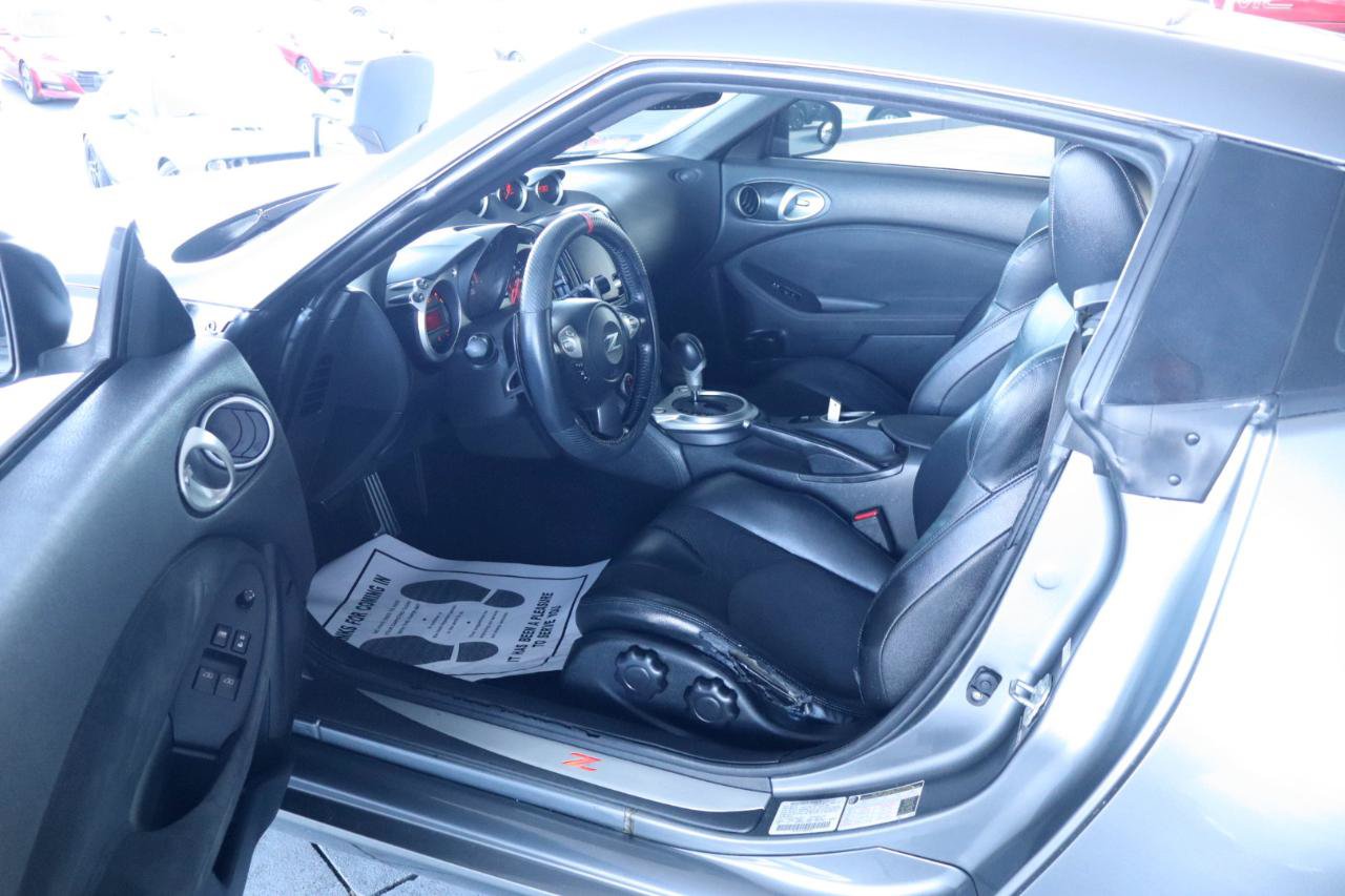 Used 2014 Nissan 370Z Touring RWD image 14