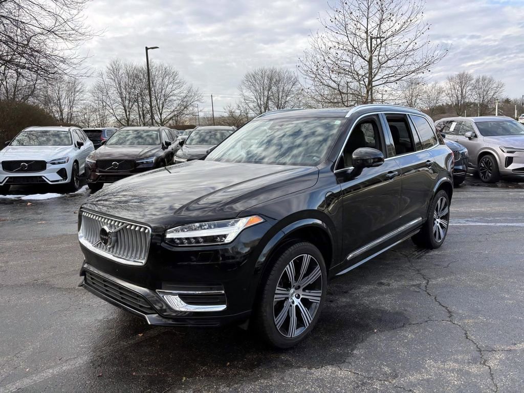 Used 2023 Volvo XC90 T8 Plus w/ Protection Package Premier image 3