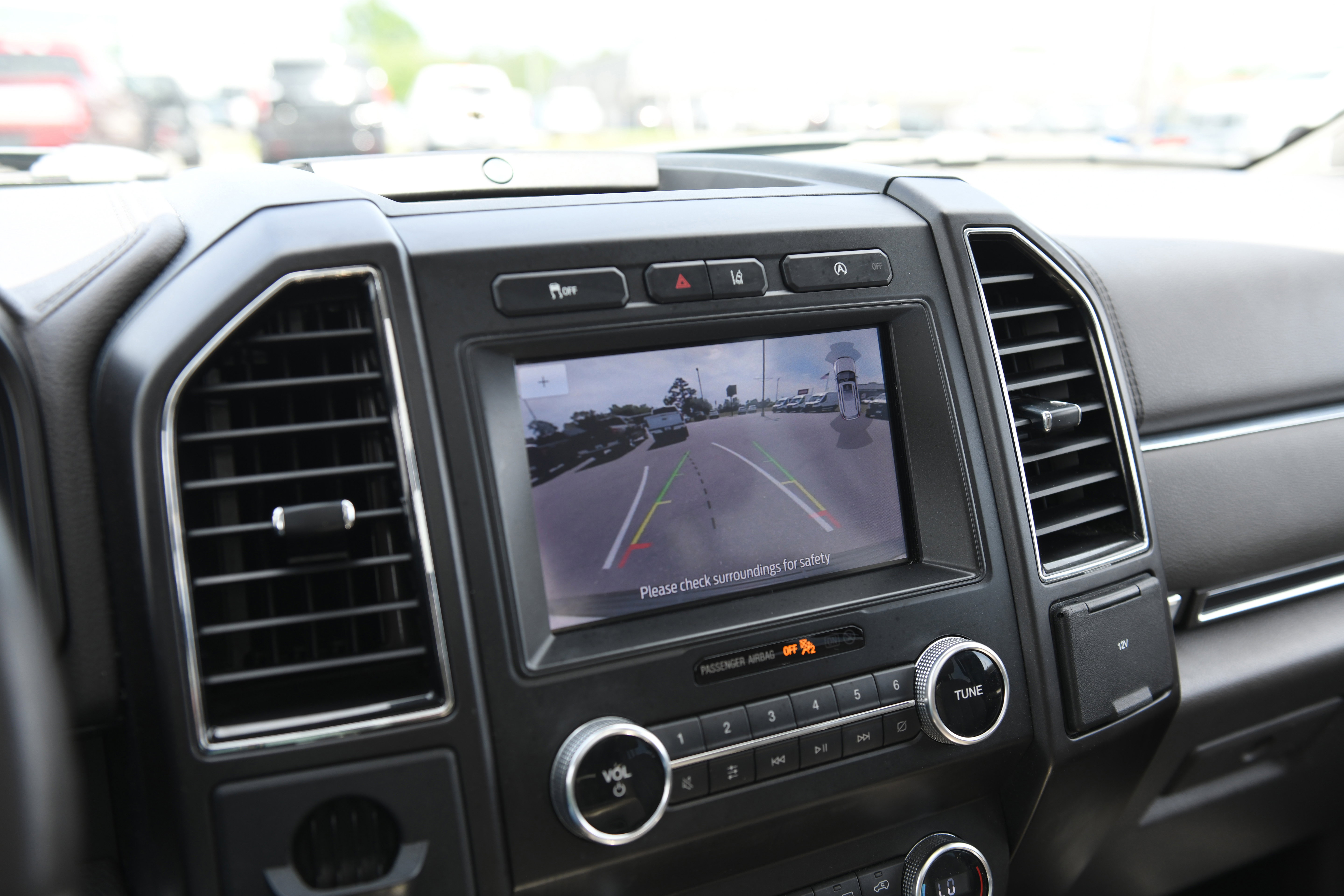 Used 2020 Ford Expedition Limited w/ Equipment Group 301A image 17