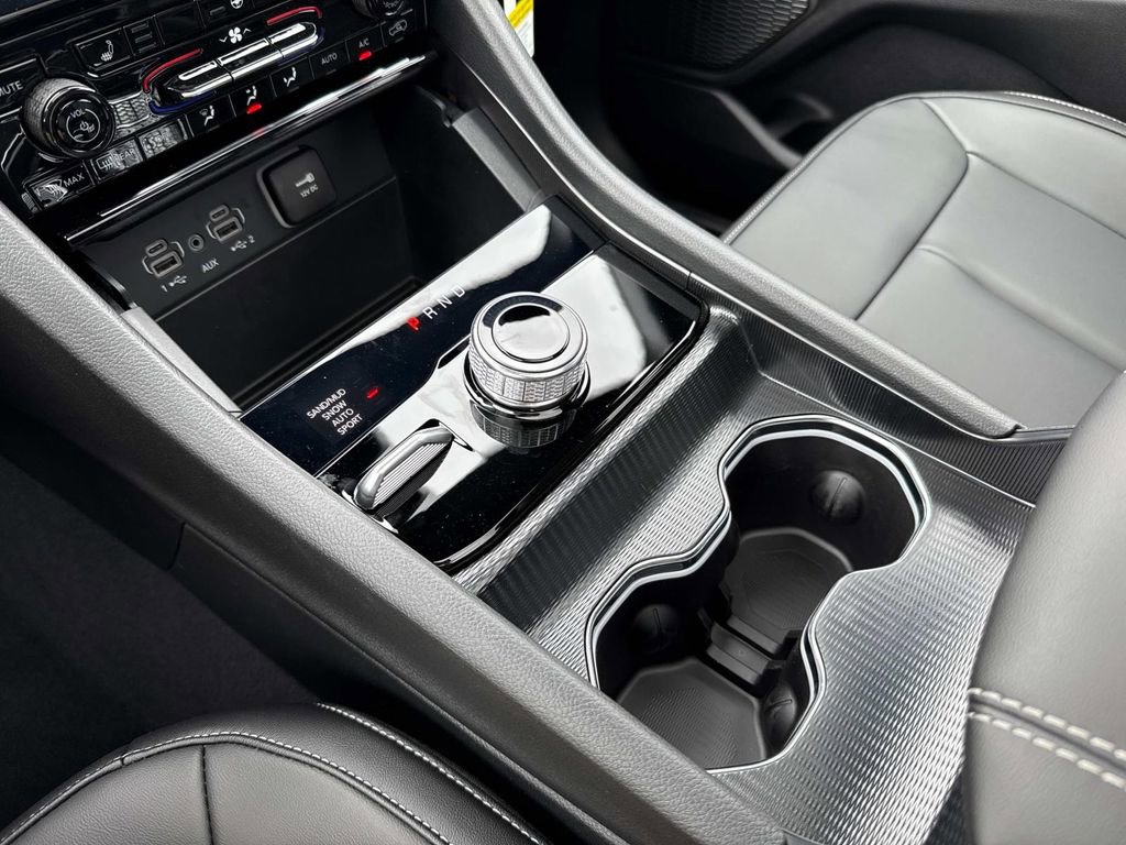 New 2025 Jeep Grand Cherokee Limited w/ Black Appearance Package AWD/4WD image 26