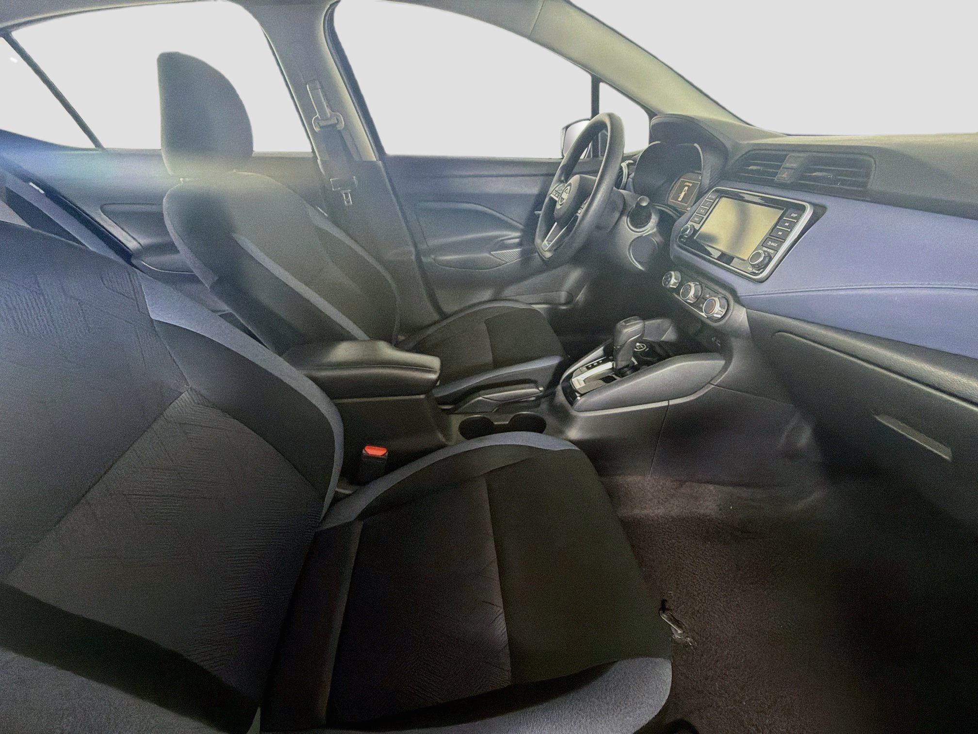 Used 2024 Nissan Versa SV FWD image 28