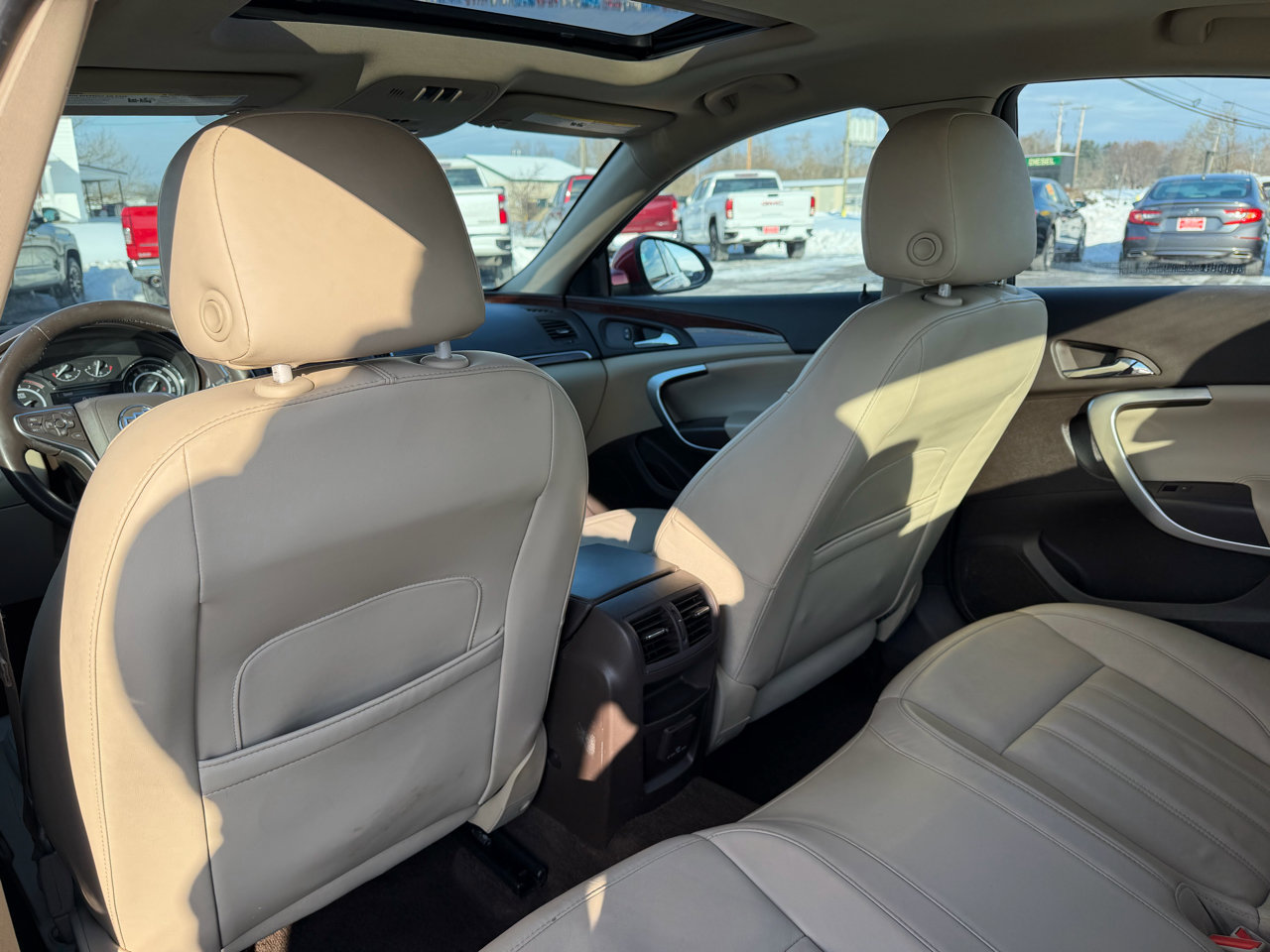 Used 2015 Buick Regal Premium w/ Experience Buick Package image 18