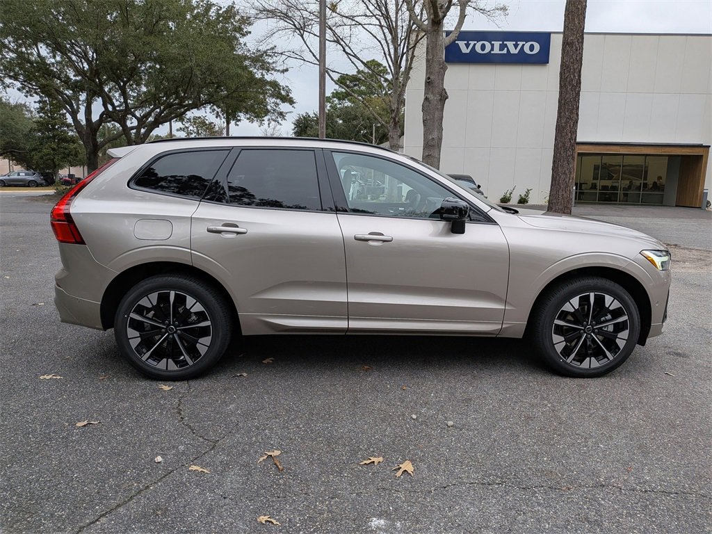New 2026 Volvo XC60 B5 Plus w/ Protection Package Premier image 3