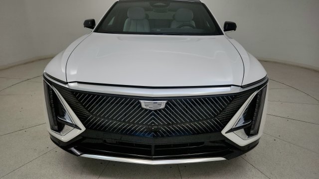 Used 2025 Cadillac Lyriq Luxury w/ LPO, Floor Liner Package RWD image 25